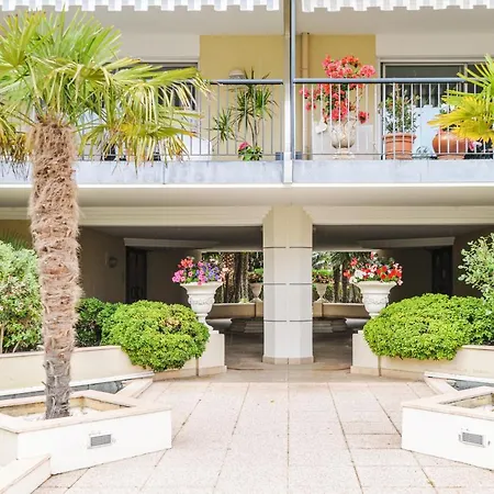 Le Lido - Piscine, Proche *